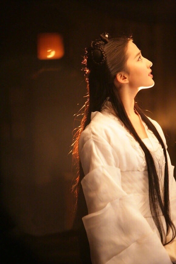 刘亦菲当年演的小龙女,是当之无愧的仙女