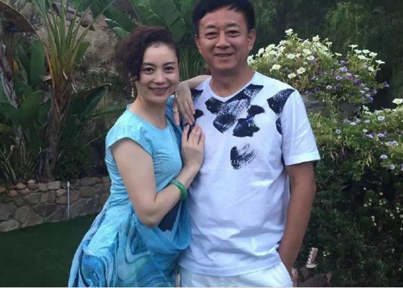 央视"名嘴"朱军儿子终曝光,长成这样,难怪至今都不愿意公开!