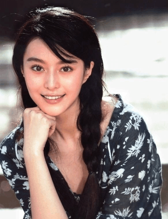 《谈判官》里黄子韬的一撩, 杨幂的超高发际