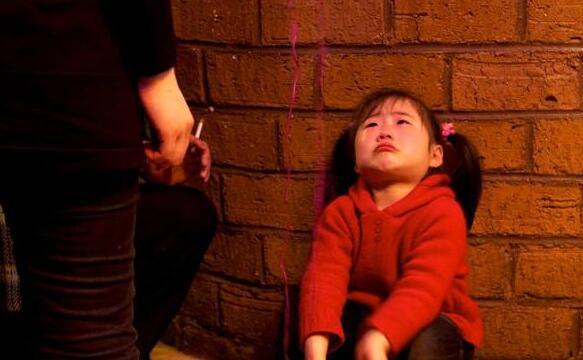 梦见一个小女孩被人用针打死，梦境背后的深层解析与心理启示