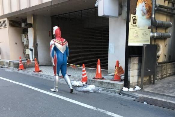 网上出现最胖的戴拿奥特曼人间体!网友:这不是