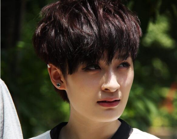 显赫家庭背景 网传曾轶可父亲系卷烟厂厂长身