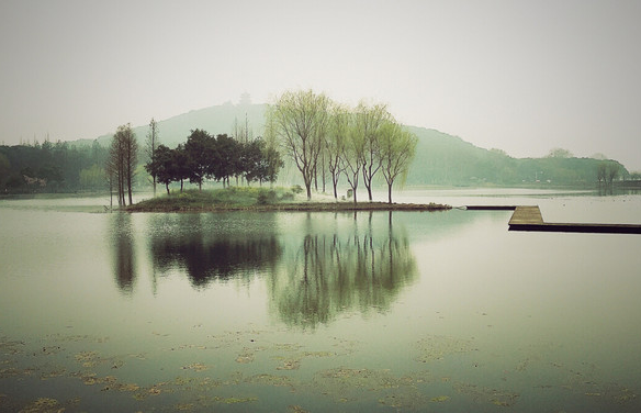 来无锡必游太湖,游太湖必至鼋头渚