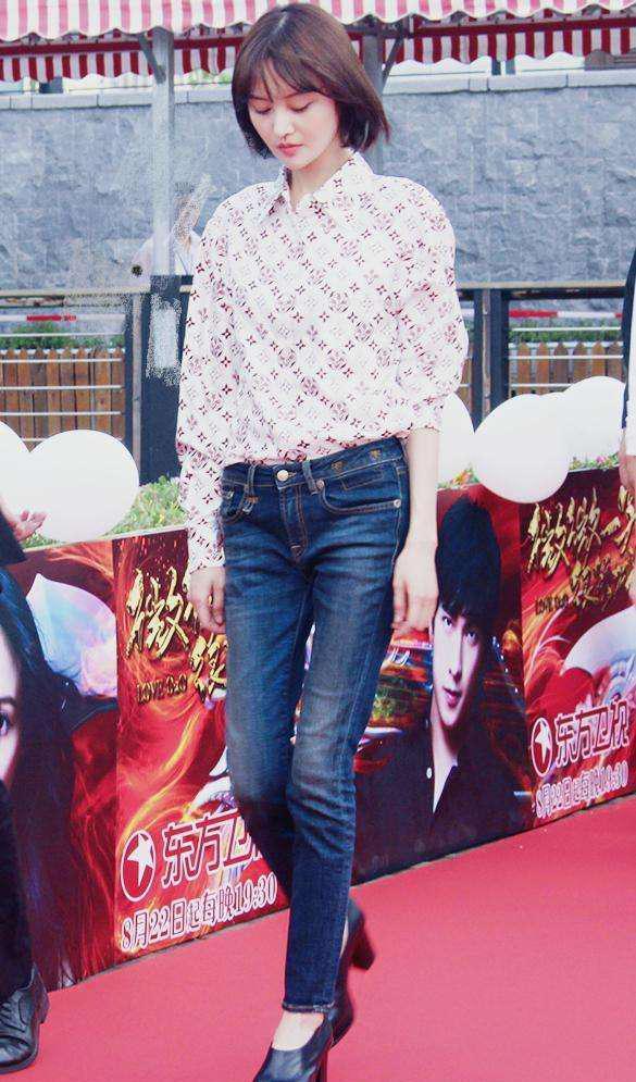 都是牛仔裤,赵丽颖郑爽暴露了身高,杨幂穿出国际范