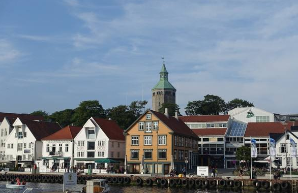 它是挪威第四大城市,以港口为生,渔业发展迅猛