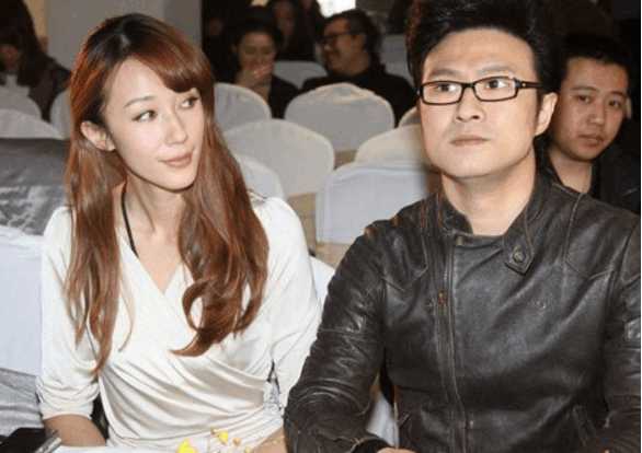 汪峰二女儿汪璟怡近照, 亭亭玉立长相随康作如, 至今不肯认爸