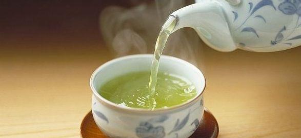 狗狗眼睛有血丝和眼屎还流眼泪宠物医生送妙招