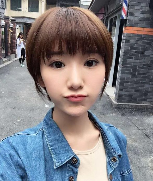 毛晓彤的颜值一直是非常高的,她是属于甜甜的类型,虽然不是惊艳的美