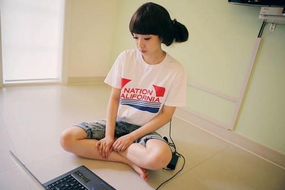 90后的回忆，当年最清纯可爱的网红恩典，如今男友曝光被吐槽太丑