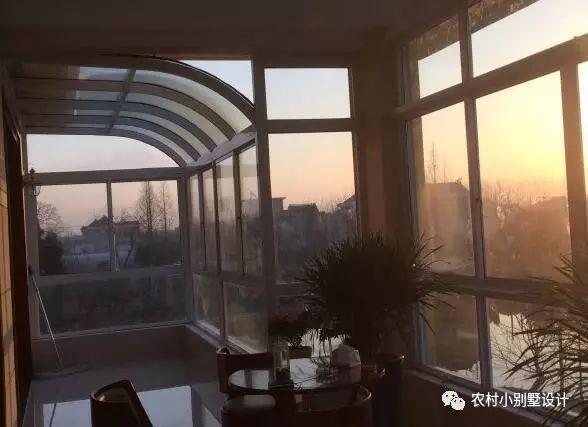 带阳光房大露台的二层自建房,这样的造型在农村永远不过时|农村|阳光房|过时_新浪新闻