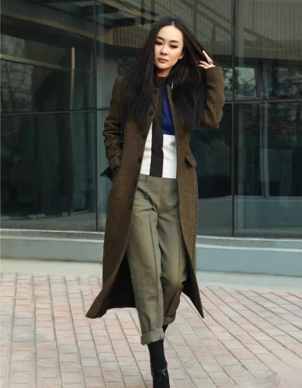 看了霍思燕的穿搭我才明白,有颜值更要会打扮