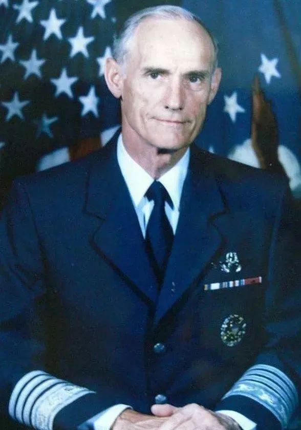 远看似海军美国空军历史上设计最诡异的常服