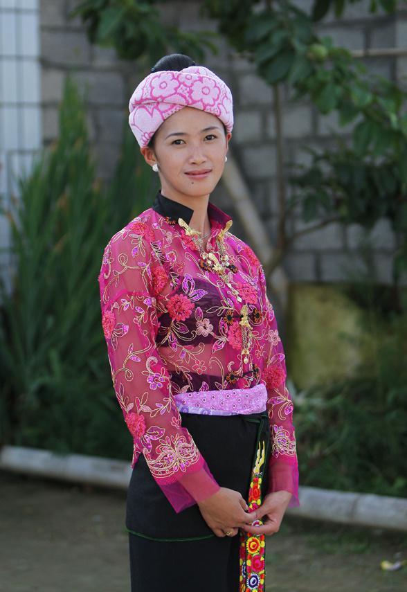 弄么傣族妇女服饰(已婚)