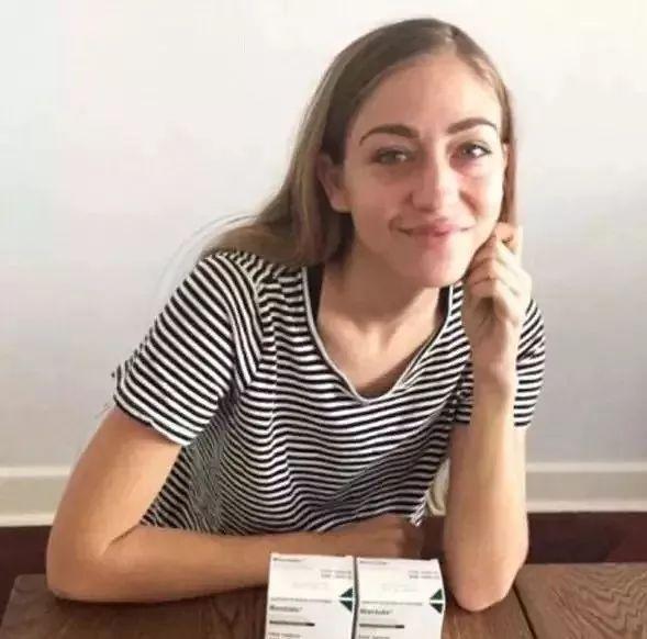 澳洲一个妹子,自从14岁那年开始来大姨妈就没停过!