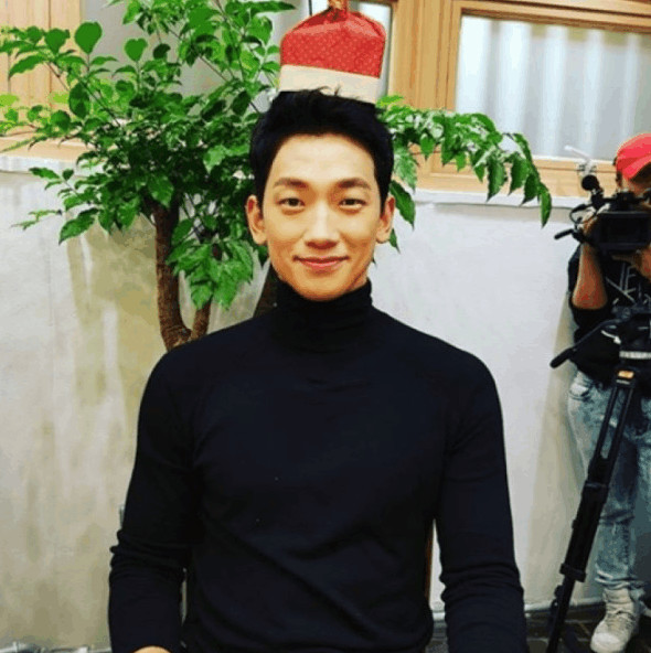 怕老婆?爱妻男Rain行李要自己收拾,不敢叫老婆