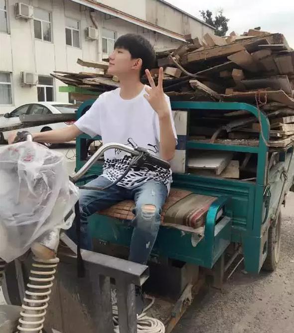 盘点tfboys三小只的"座驾,王俊凯霸气千玺逗比王源接地气