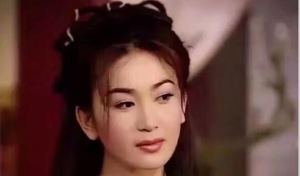 电视剧里的九只倾国倾城的狐狸，演得最好的是她