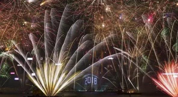 35万人一起跨年!香港超大型烟花秀,迎接2018!