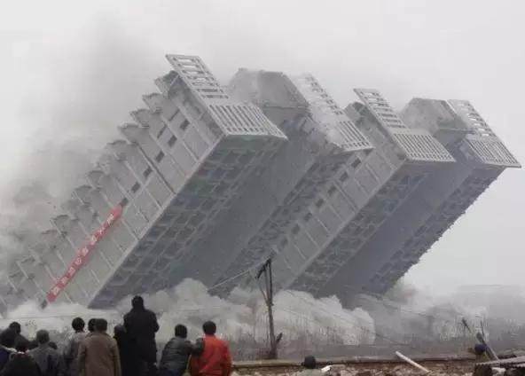 搞笑图片:排球耽误掉的图片高手。不想的想搞笑图片上班放假篮球图片