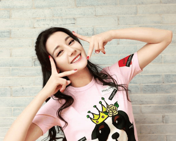 无故招黑: 迪丽热巴抖音吸粉600万, 关晓彤的粉