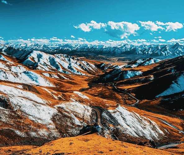 美过进藏路上的风景,看完这部电影,我才知道真正的无人区有多美