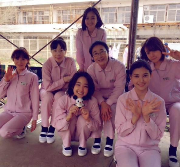 没人信她生两胎曾离婚！36岁安达佑实素颜穿校服仍像少女