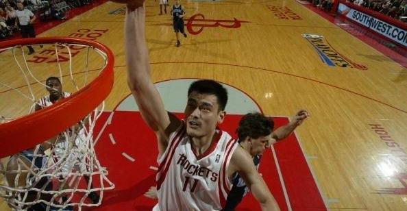 姚明弹跳差?单防锁死奥尼尔的世界第一中锋连