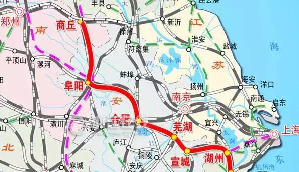 寿县站距淮南南站24.15公里,至凤台南17.7公里,客运量750人/小时.