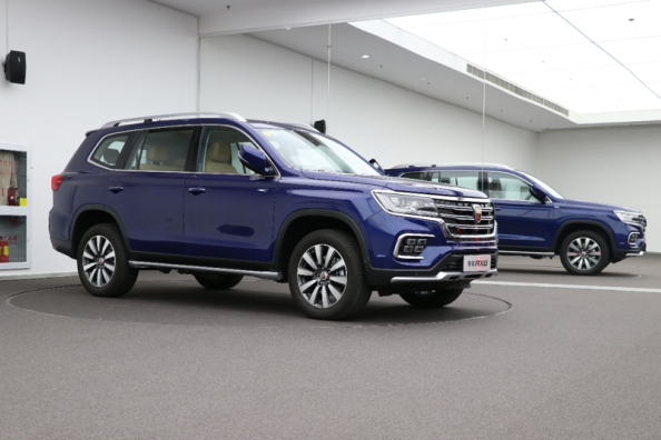 汲取中国文化精髓，拒绝照搬中国元素，荣威RX8设计解析