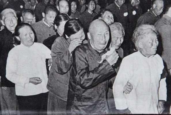 毛主席为何一生不进故宫, 逝世后不葬八宝山?