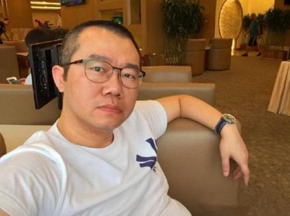 为了辟谣离婚事件,涂磊不惜晒出隐藏多年的妻