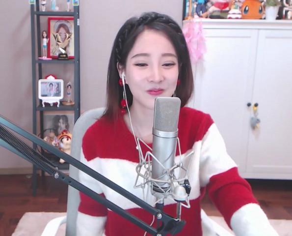 直播女神冯提莫:身高是硬伤,看她上湖南卫视就知道了