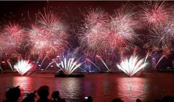 35万人一起跨年!香港超大型烟花秀,迎接2018!