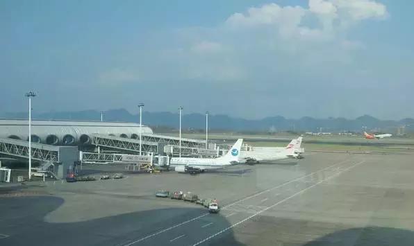 江北机场可不是说我们的妹子都是飞机场哈,这点要搞清楚!