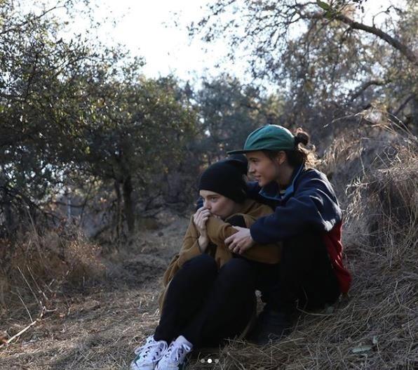 艾伦佩吉晒戒指宣布与女友结婚，出柜后曾多次遭死亡威胁