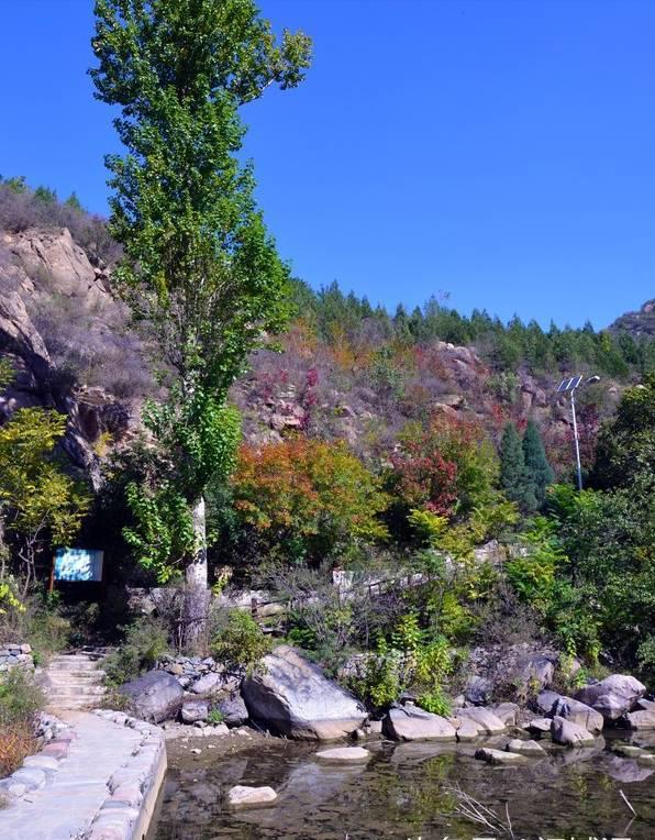 北京门头沟古村落岭角村美景