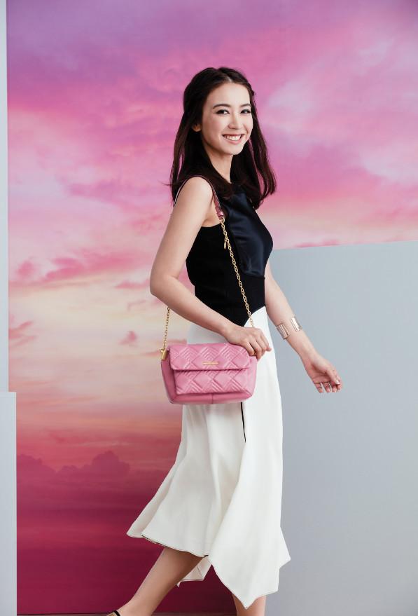 她曾与翻版陈法拉抢男友, 如今要转行当律师, 被赞是