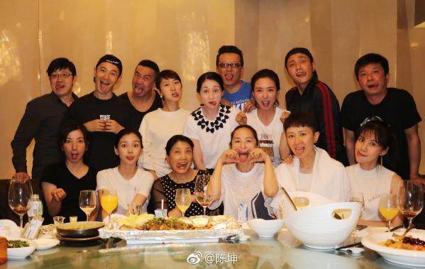 北影96班同学聚会 ，名副其实的明星班，黄晓明、祖峰、颜丹?..