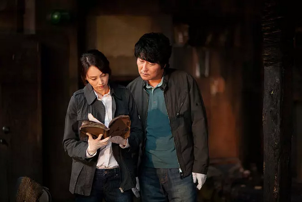 一部替主人复仇的狼狗韩国犯罪电影《嚎叫》替