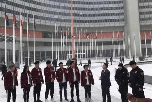 热巴再次梦回跑男,成功登上奥地利报纸,Baby却