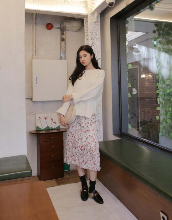 碎花裙与上衣搭配,教你穿出浪漫复古范,学会了