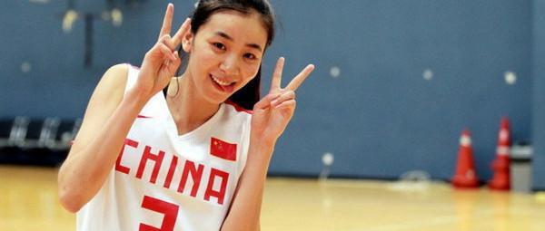 中国篮坛第一美女，身高188，库里都看直眼，28岁单身渴望爱情！