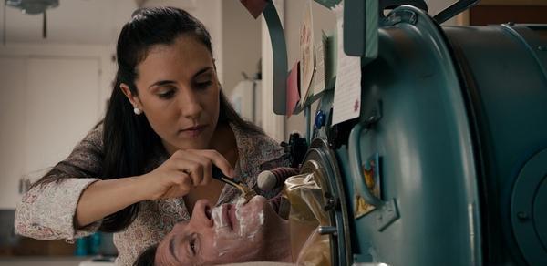 推荐电影《亲密治疗》:性治疗师与残障处男真