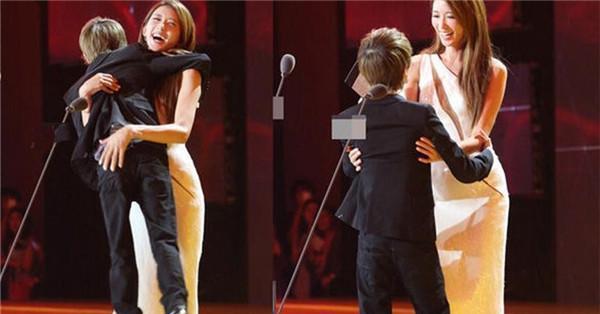 别在嘲笑郭敬明矮了，他的车比你高