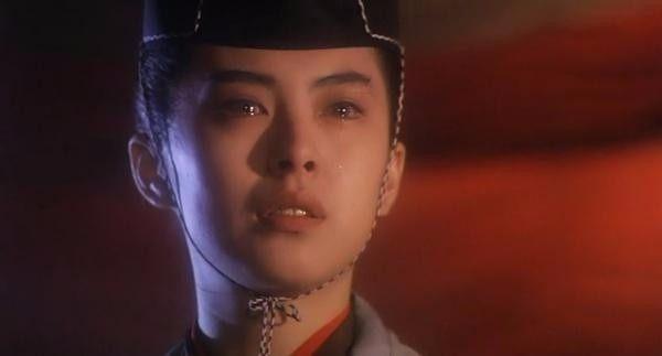 王祖贤:在电影《东方不败风云再起》里,王祖贤打扮成东方不败的样子