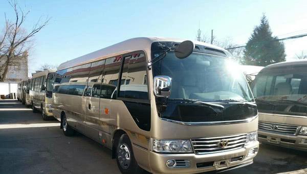 河北考斯特加装埃尔法座椅 全新升级高端商务车