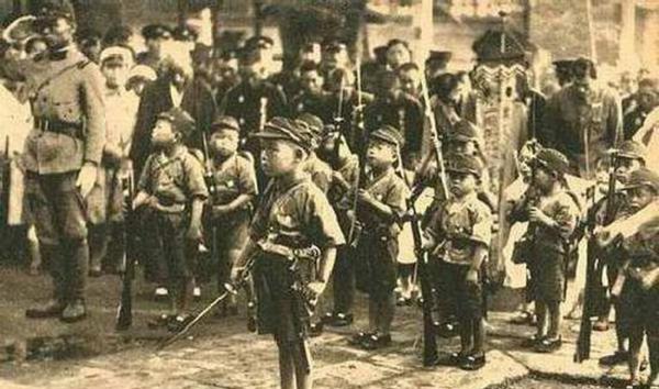 日本受武士道精神影响,小孩从小被洗脑