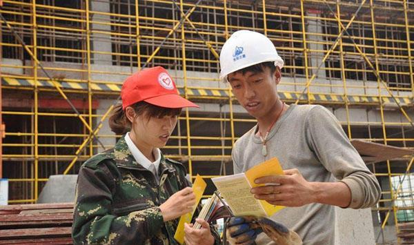 工地里打工的女性,工资为什么比男性少很多