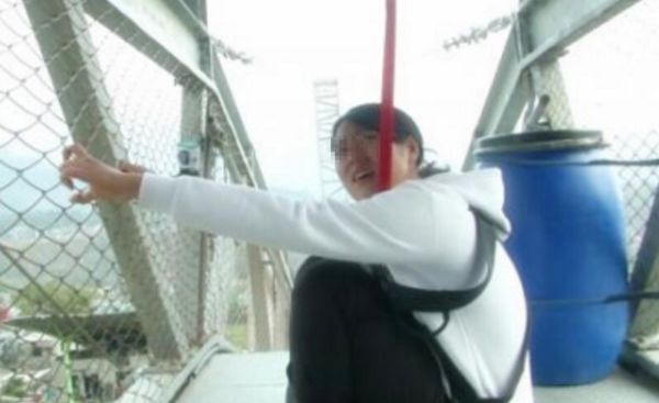 高空蹦极是一种什么感觉?有些女孩子都被吓哭