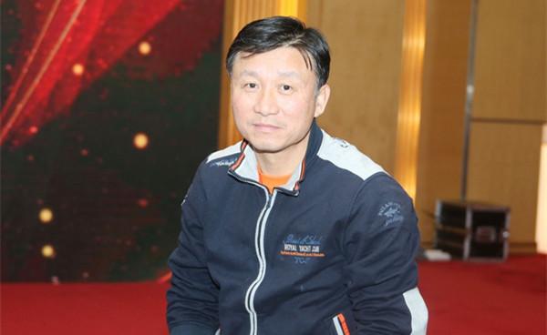 中国足球今夜大获全胜!冠军主帅带来新希望,国